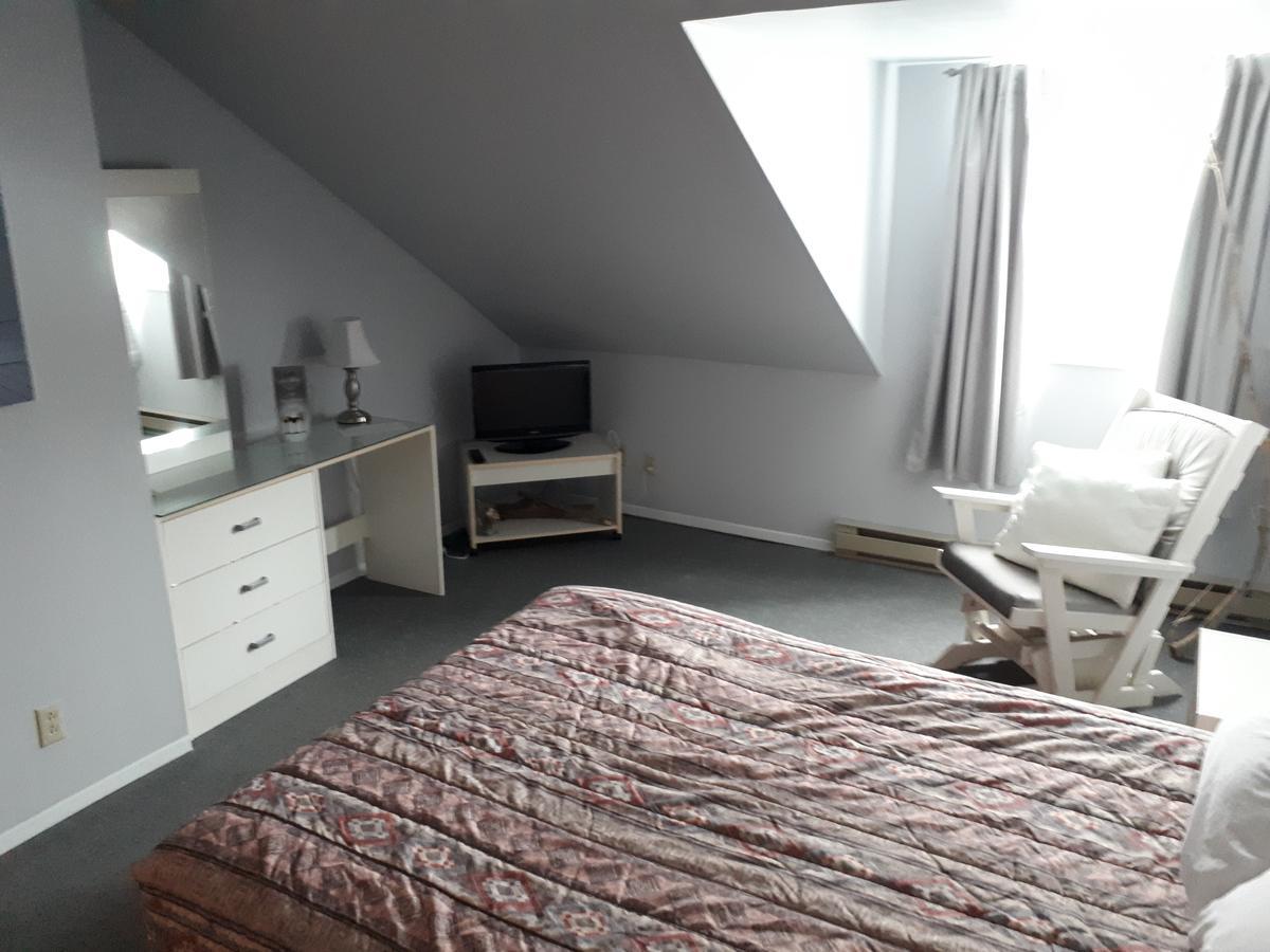 Hotel Au Vieux Bardeau Deschambault Luaran gambar